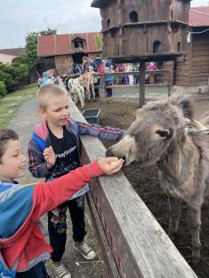 Výlet MŠ červen 2022 - Svíčkárna Šestajovice