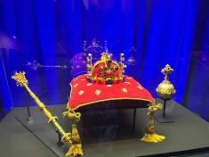 Na výstavě českých korunovačních klenotů  